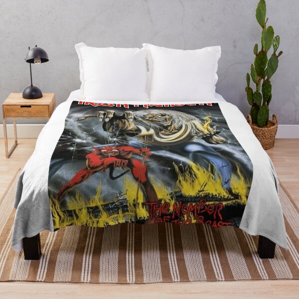The Scary Skull Poster Throw Blanket RB1208 product Offical iron maiden Merch